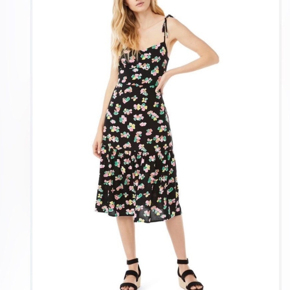 Scoop Women's Sweetheart black floral Cami dress. Only worn once. Size medium.